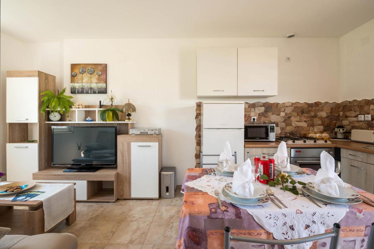 Apartment Radeki Glavica 112B Loborika Εξωτερικό φωτογραφία